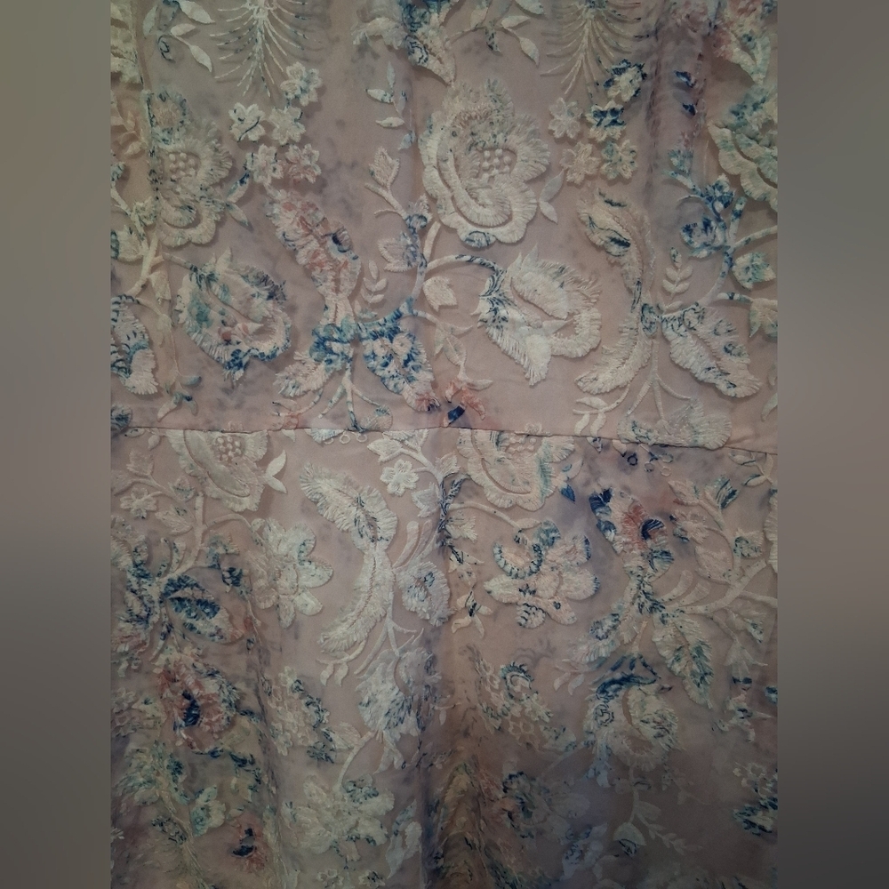 T Tahari Floral Lace Dress Size 14 / Romantic Occasion Style - Picture 3 of 5